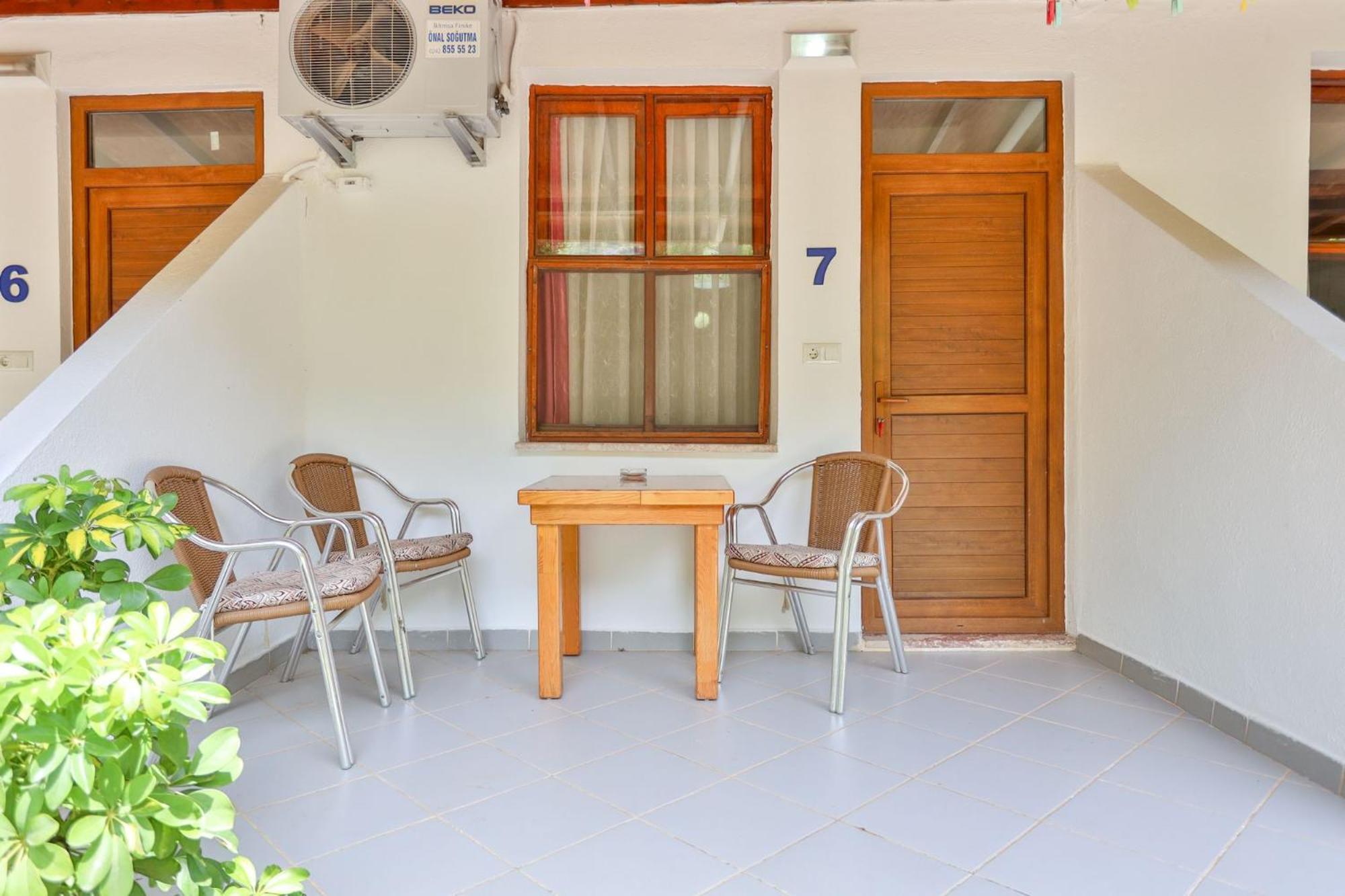 Simge Pension Чирали Екстер'єр фото